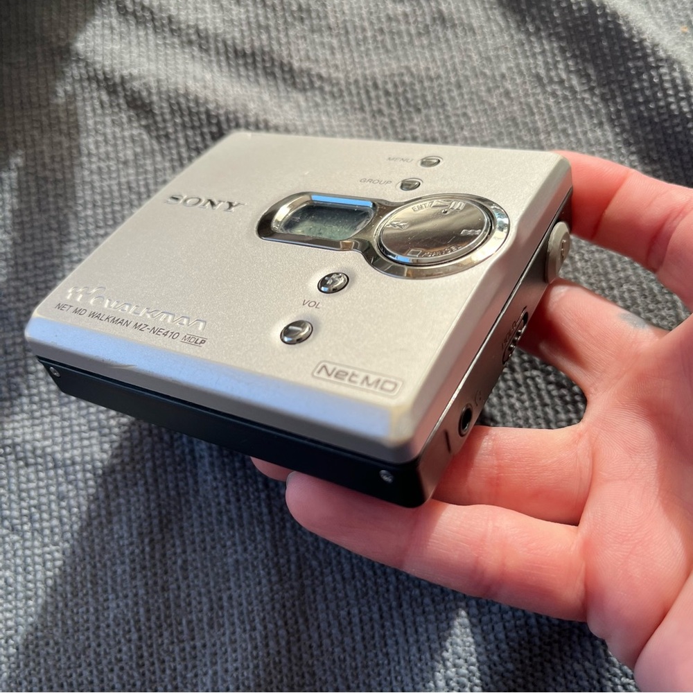 Sony Walkman Net MD MZ-NE410 Silver Minidisc Player Working Portable Music Retro - Picture 8 of 13